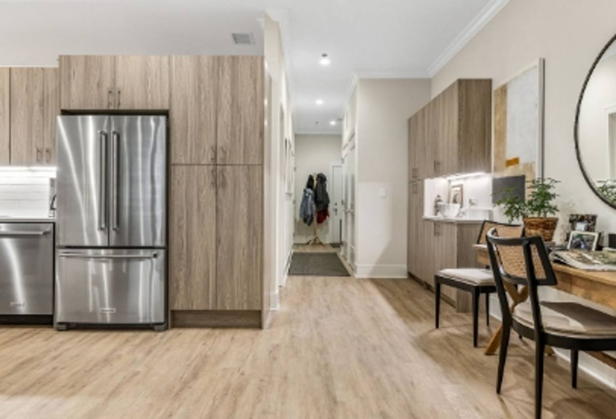 Apartment for rent at 835 Lake St, Oak Park, IL 60301