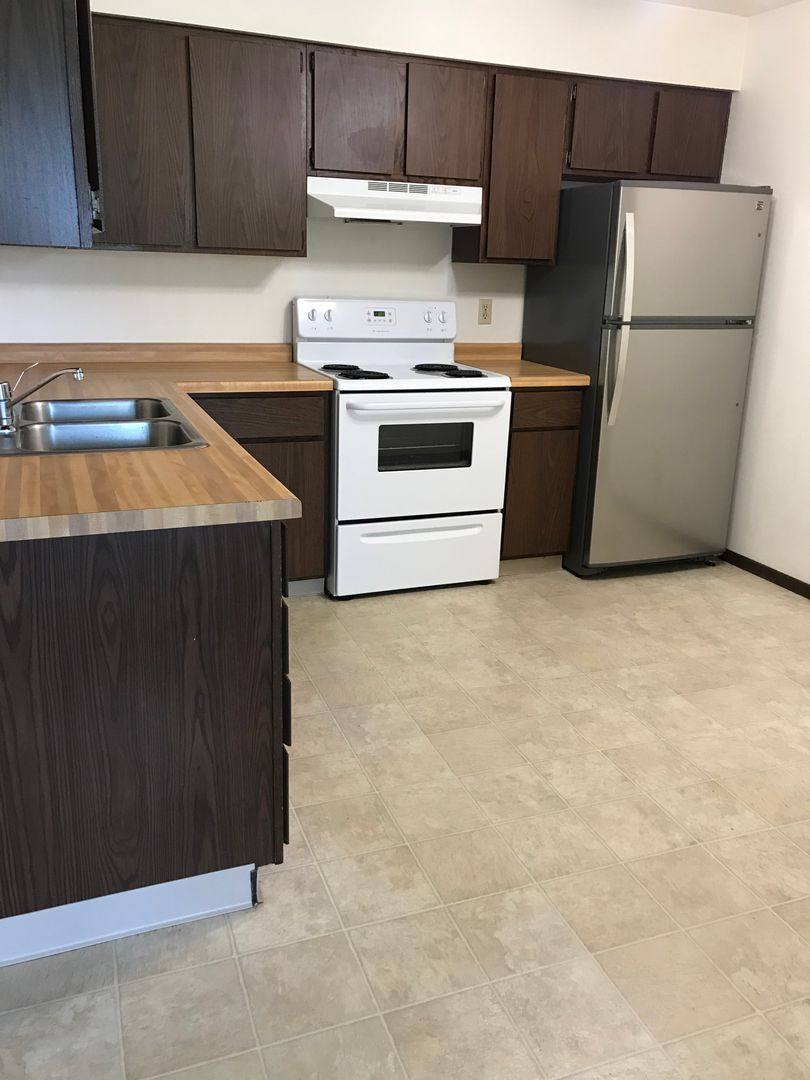 Apartment for rent at 1021 Imperial, Eau Claire, WI 54701