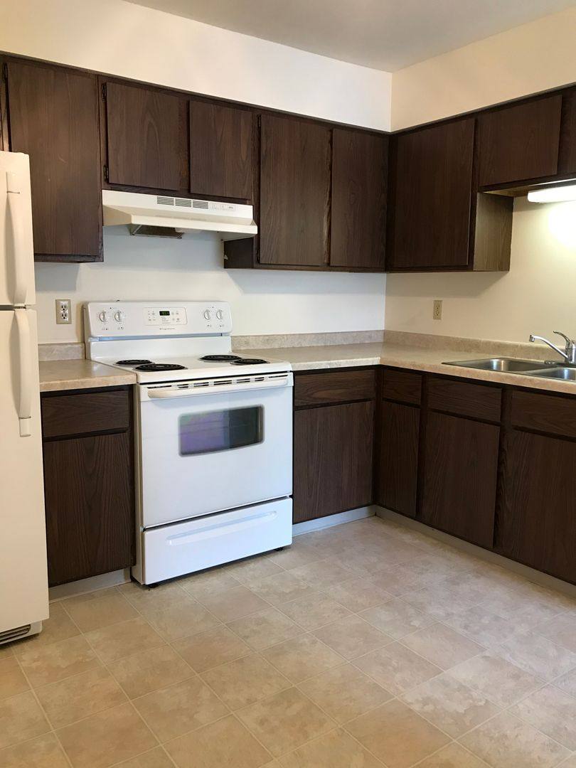 Apartment for rent at 1021 Imperial, Eau Claire, WI 54701