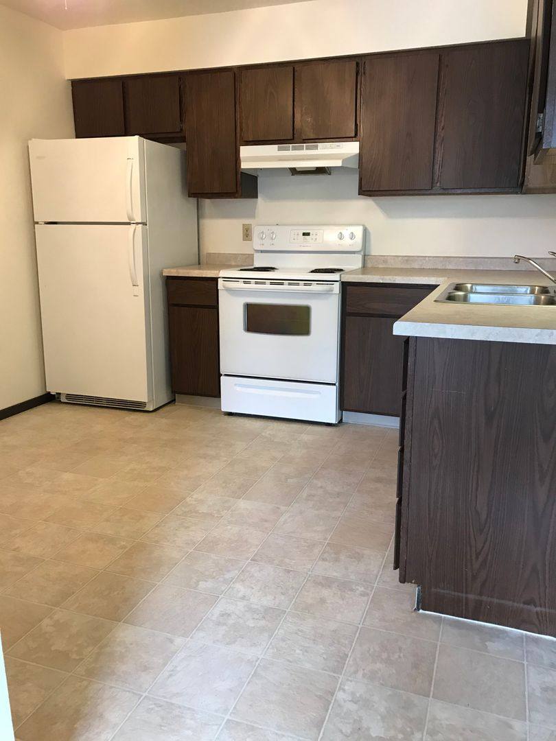 Apartment for rent at 1021 Imperial, Eau Claire, WI 54701