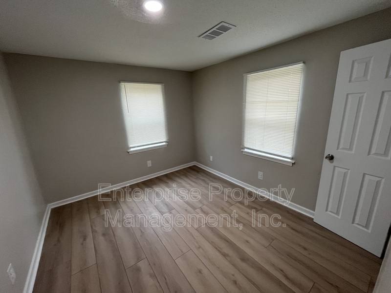 House for rent at 865 Haynes St, Memphis, TN 38114