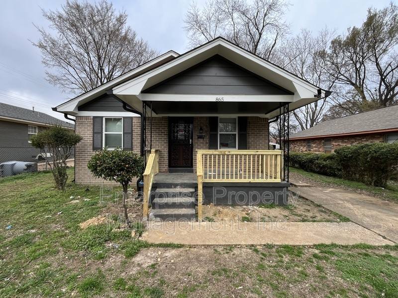 House for rent at 865 Haynes St, Memphis, TN 38114