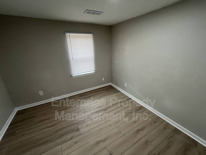 House for rent at 865 Haynes St, Memphis, TN 38114