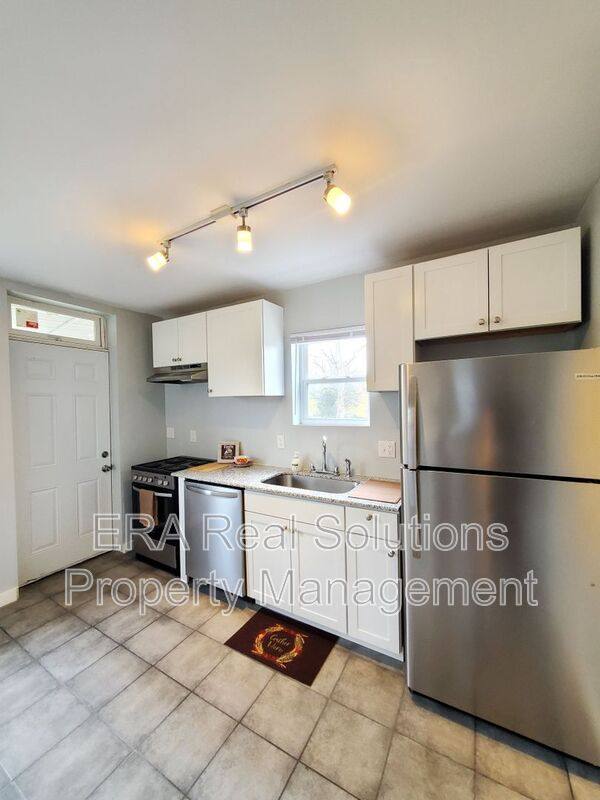 Apartment for rent at 1094 Oakwood Ave, Columbus, OH 43206