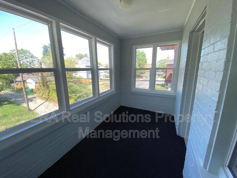 Apartment for rent at 1094 Oakwood Ave, Columbus, OH 43206