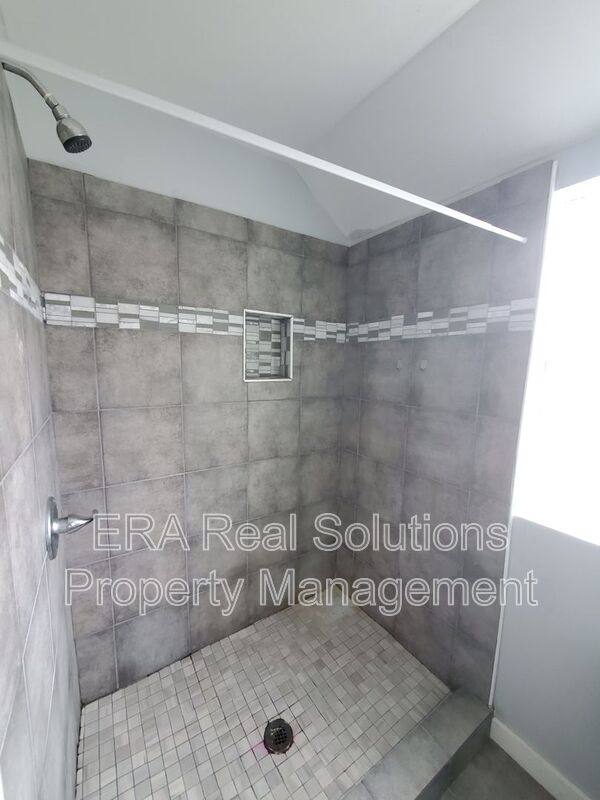 Apartment for rent at 1094 Oakwood Ave, Columbus, OH 43206