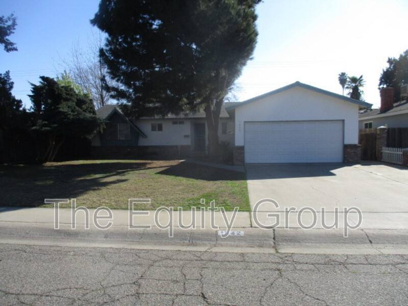 House for rent at 1642 S W St, Visalia, CA 93277