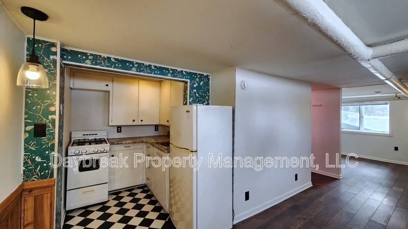 Apartment for rent at 1121 2nd Ave S #5, Fargo, ND 58103