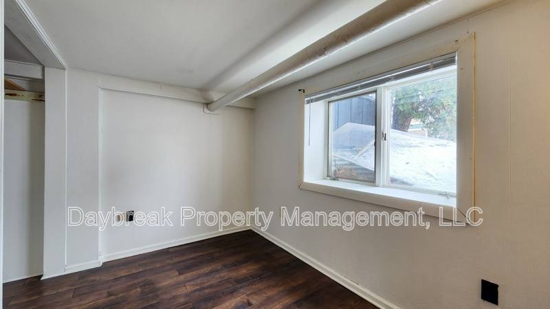 Apartment for rent at 1121 2nd Ave S #5, Fargo, ND 58103