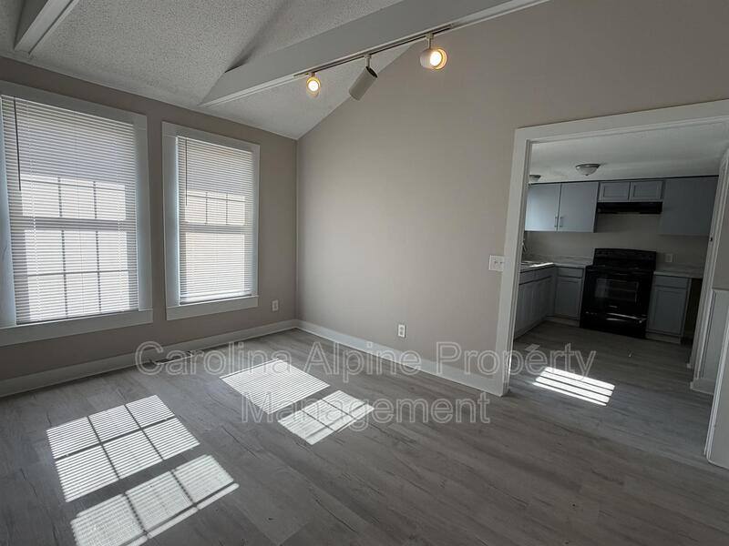 House for rent at 510 Ridgecrest Dr, High Point, NC 27262