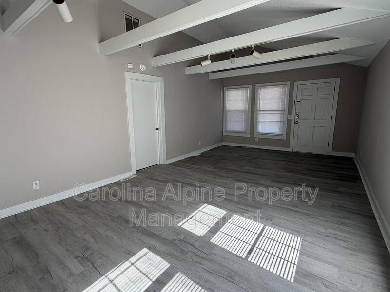 House for rent at 510 Ridgecrest Dr, High Point, NC 27262