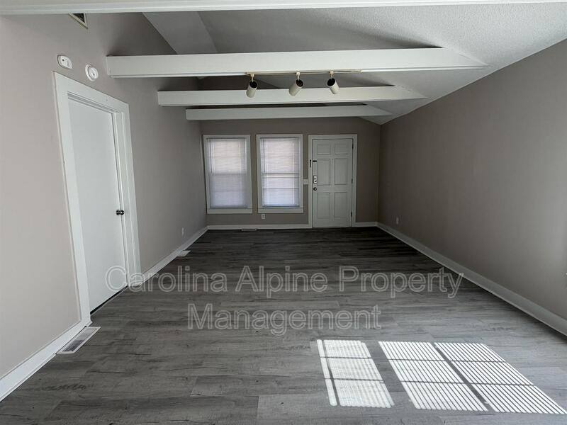 House for rent at 510 Ridgecrest Dr, High Point, NC 27262