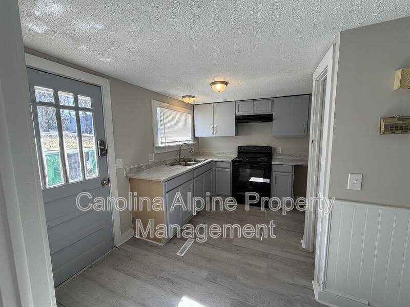 House for rent at 510 Ridgecrest Dr, High Point, NC 27262