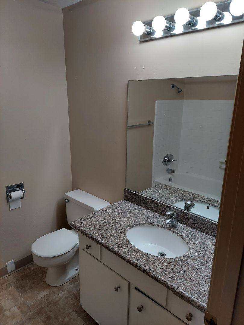 Townhouse for rent at 1531-1547 Mill St SE, Salem, OR 97301