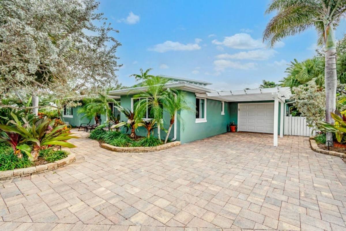 House for rent at 440 Jupiter Lane, North Palm Beach, FL 33408