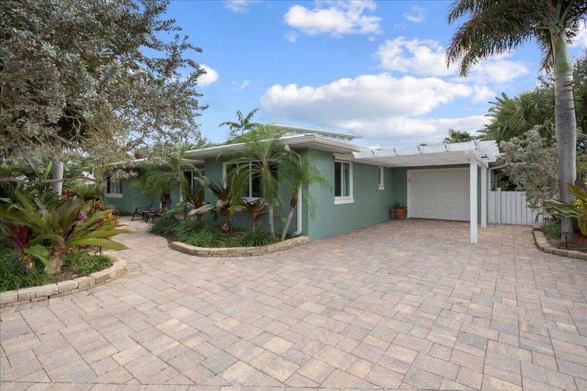 House for rent at 440 Jupiter Lane, North Palm Beach, FL 33408