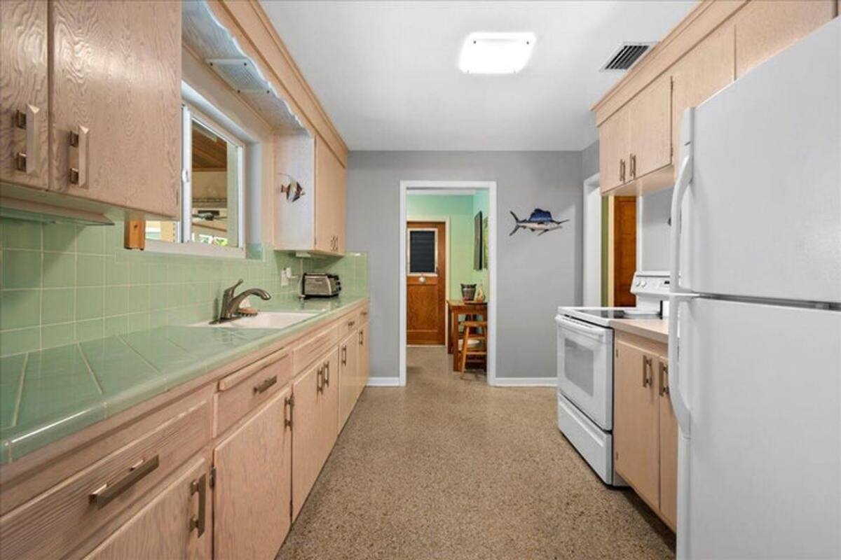 House for rent at 440 Jupiter Lane, North Palm Beach, FL 33408