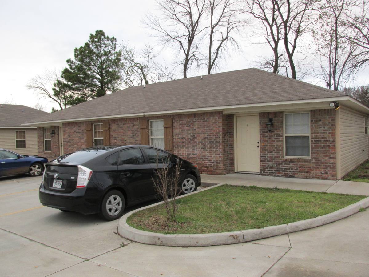 Apartment for rent at 3317 S Tulsa, Fort Smith, AR 72901