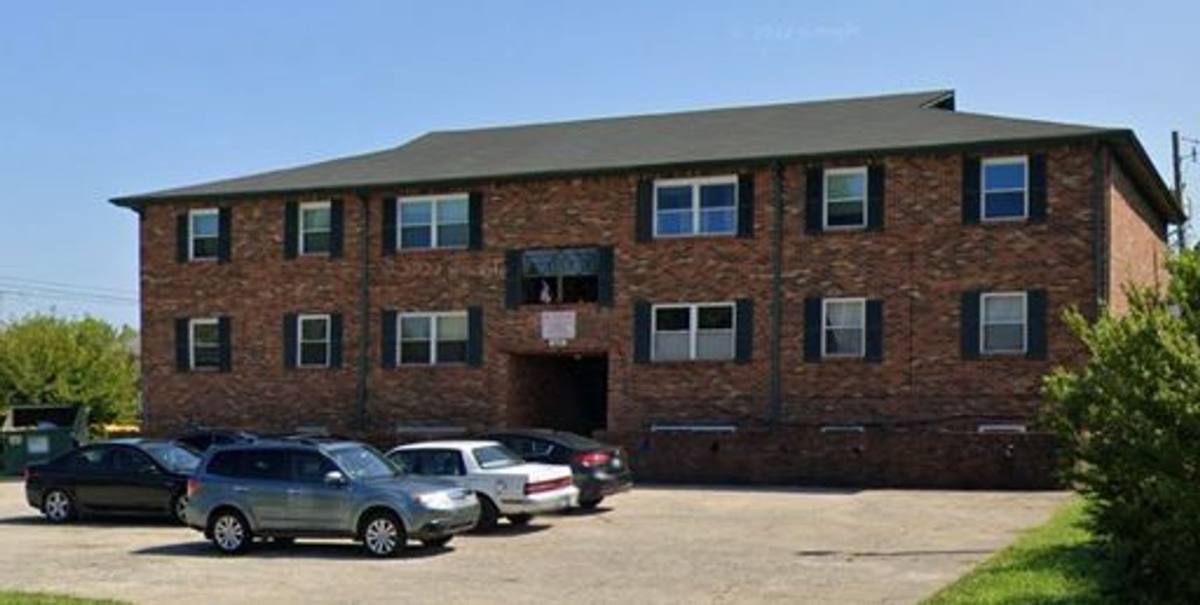 Apartment for rent at 608 N Woodland Dr, Radcliff, KY 40160