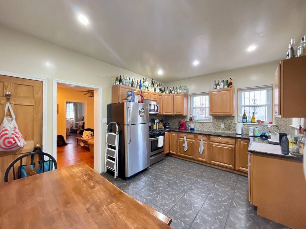 Apartment for rent at 416 N 31st St, Philadelphia, PA 19104