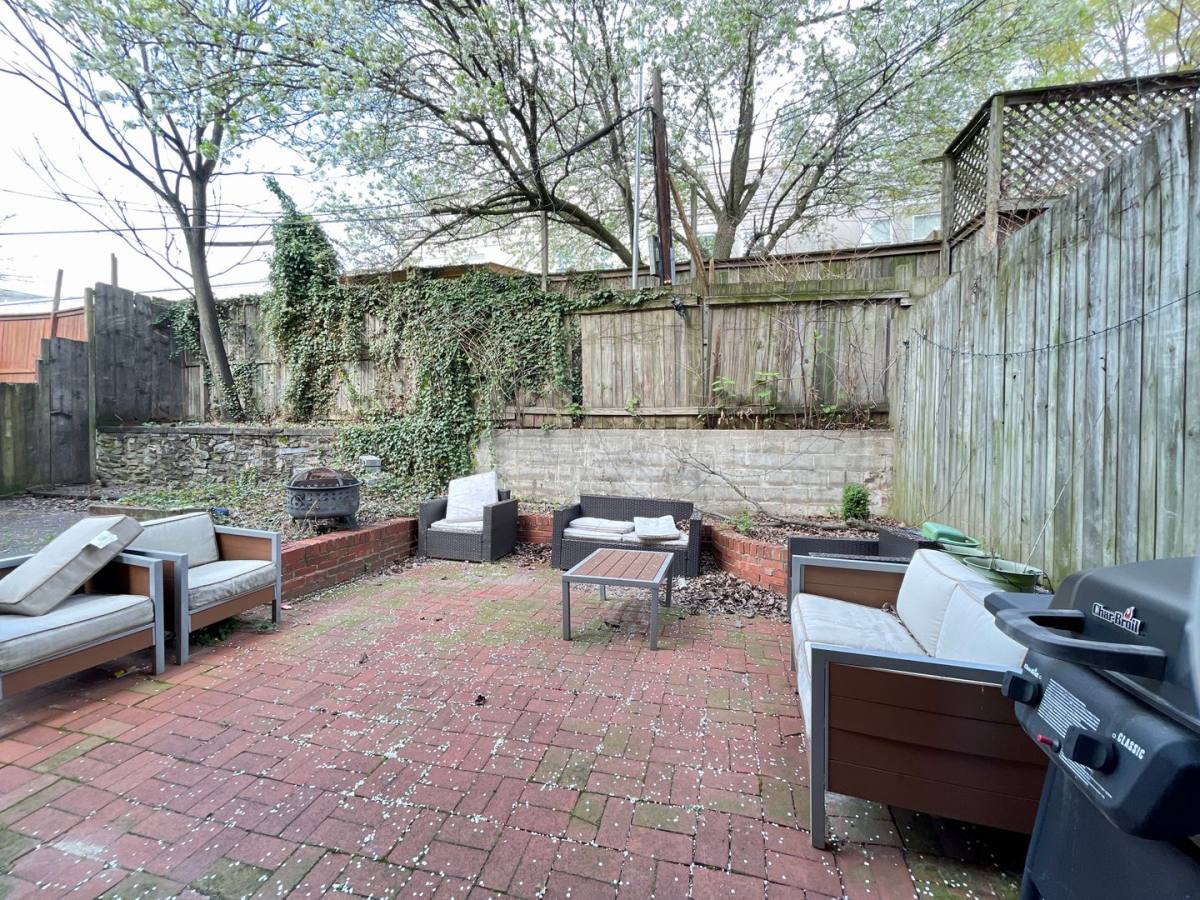 Apartment for rent at 416 N 31st St, Philadelphia, PA 19104