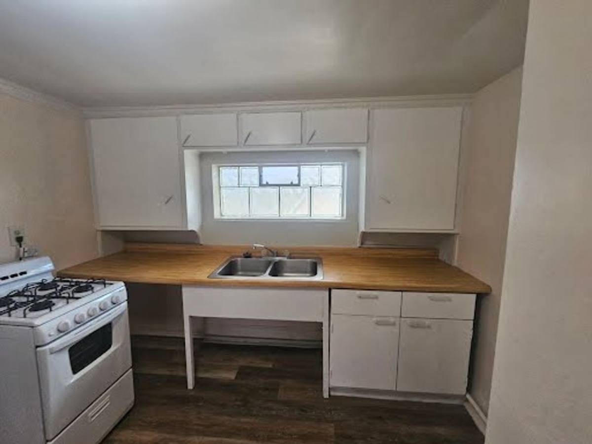 Apartment for rent at 6901-13 W Mitchell St, Milwaukee, WI 53214