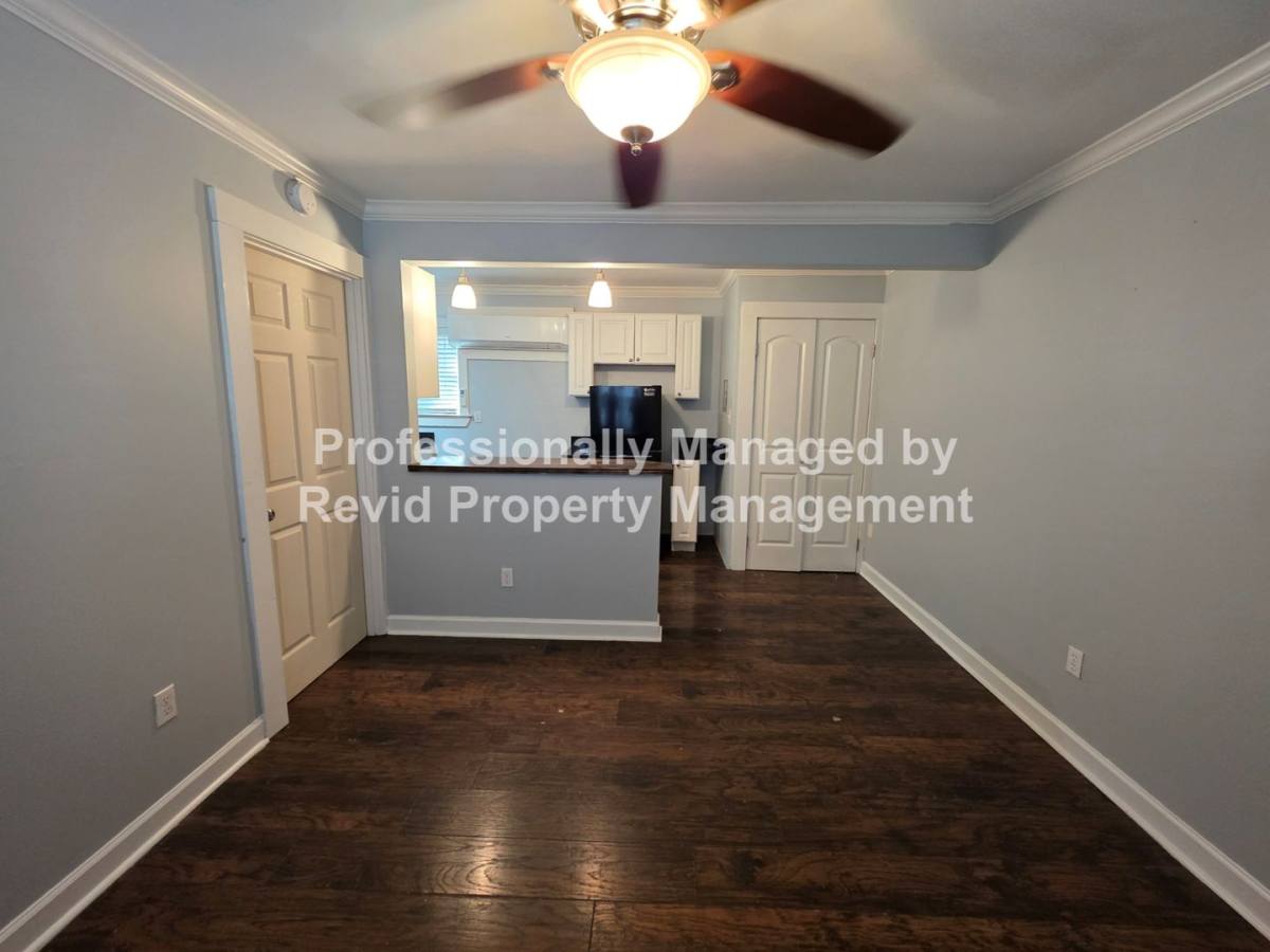 Apartment for rent at 1632 Monroe, Memphis, TN 38104