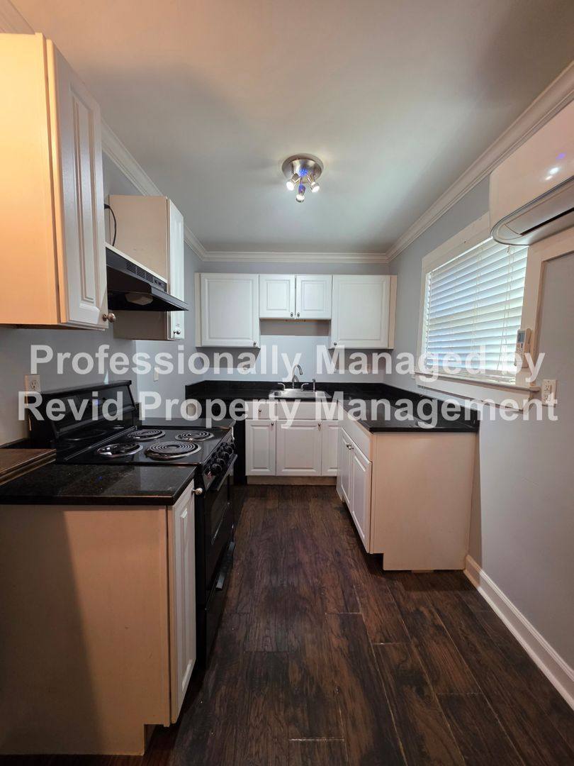 Apartment for rent at 1632 Monroe, Memphis, TN 38104