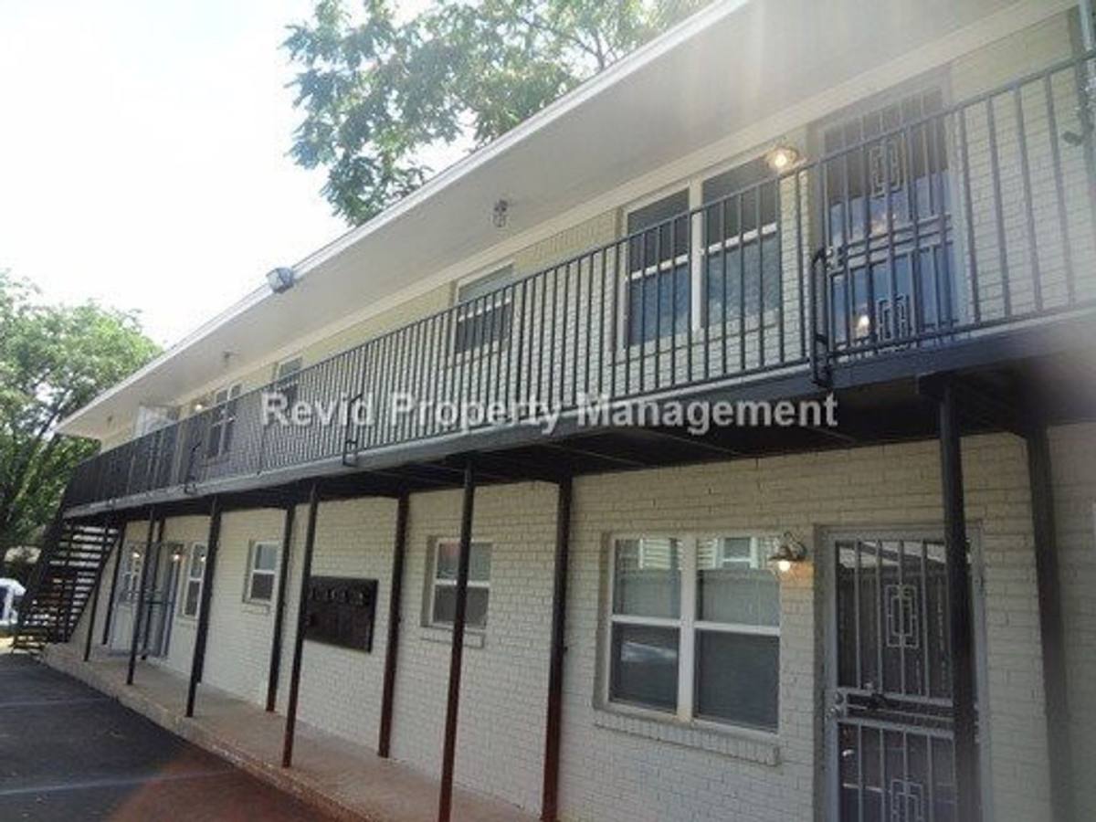 Apartment for rent at 1632 Monroe, Memphis, TN 38104