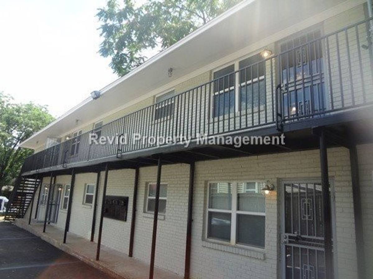 Apartment for rent at 1632 Monroe, Memphis, TN 38104
