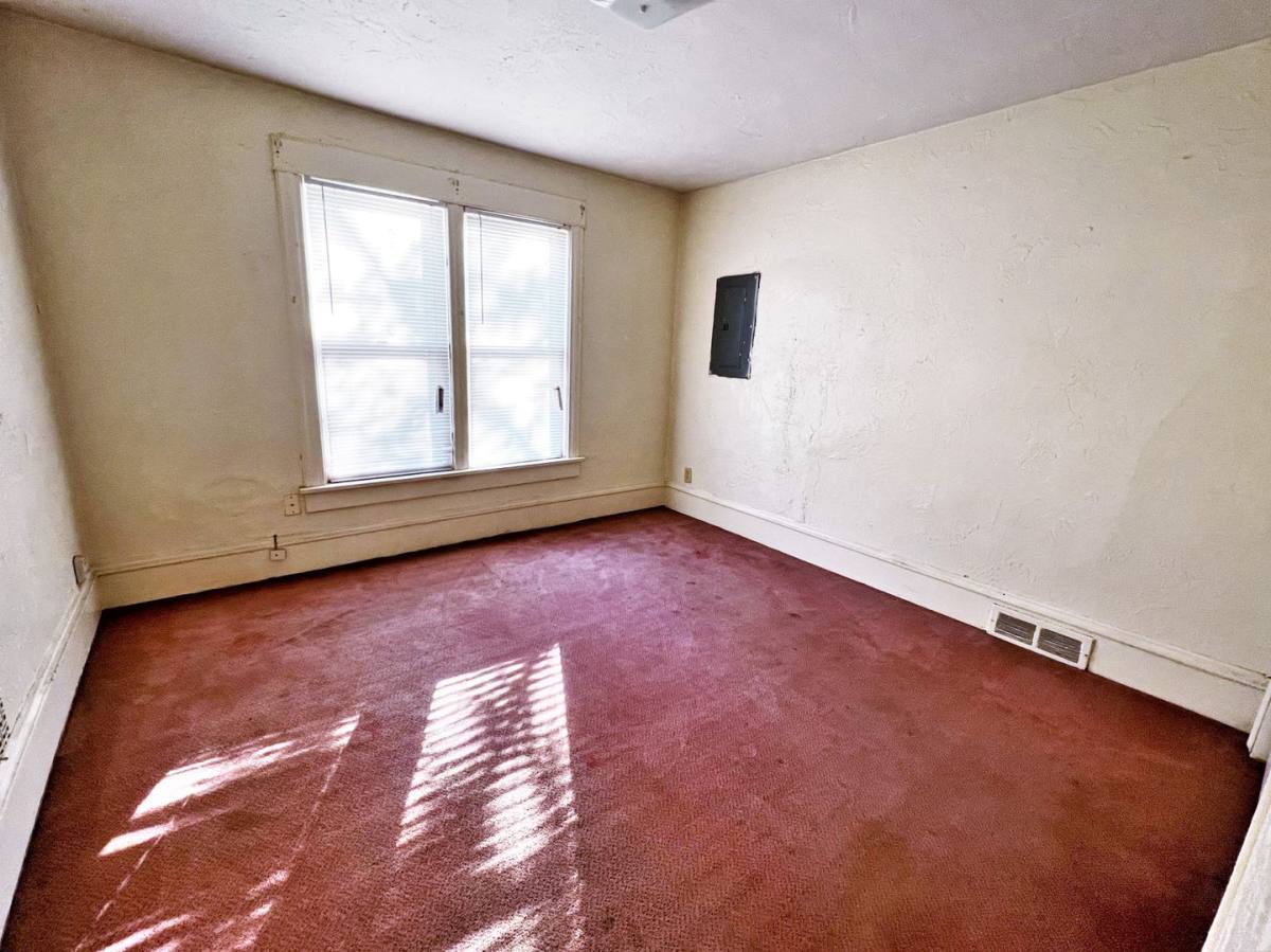 Apartment for rent at 915 W 4th, Mitchell, SD 57301