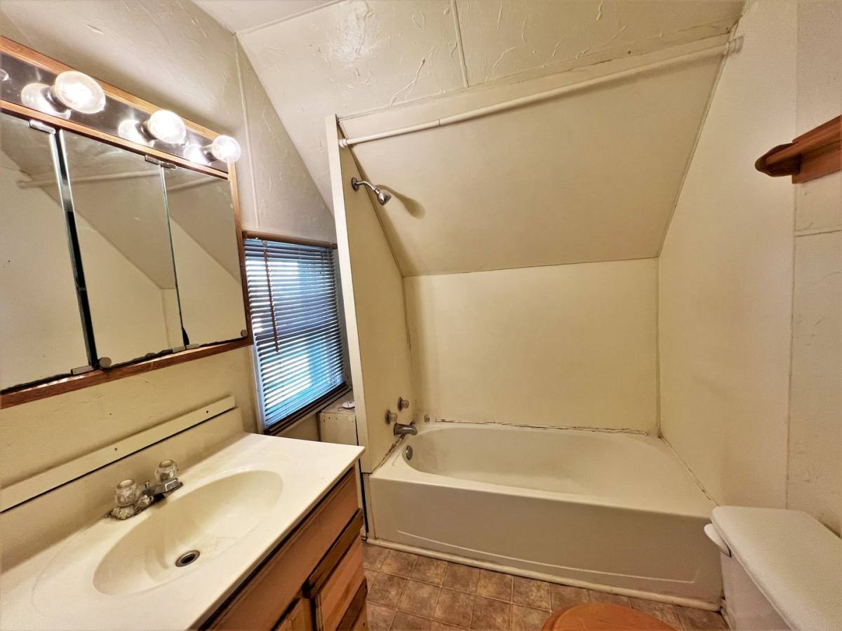 Apartment for rent at 915 W 4th, Mitchell, SD 57301