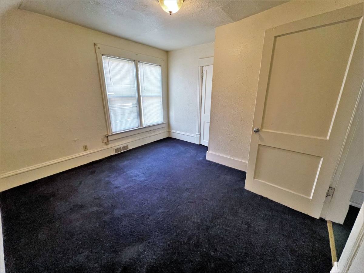 Apartment for rent at 915 W 4th, Mitchell, SD 57301