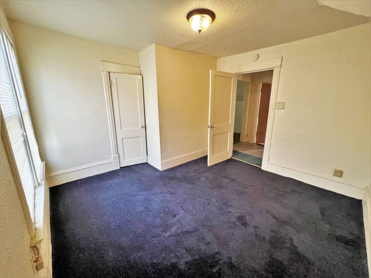 Apartment for rent at 915 W 4th, Mitchell, SD 57301