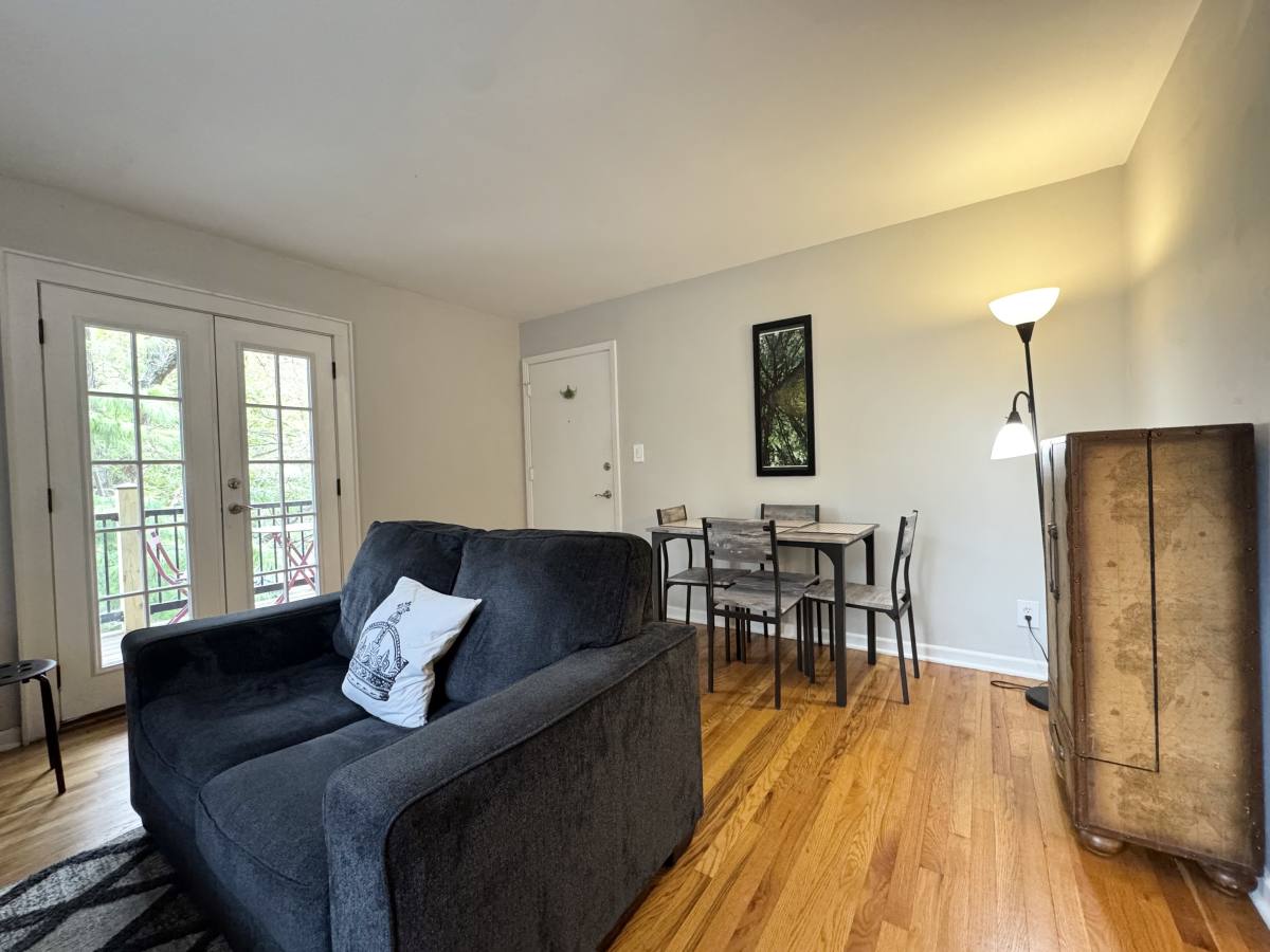 Condo for rent at 4504 Holly St #2N, Kansas City, MO 64111