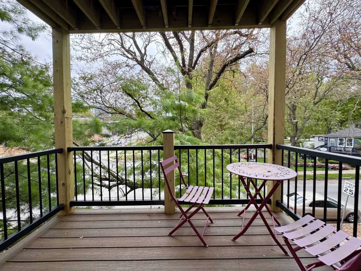 Condo for rent at 4504 Holly St #2N, Kansas City, MO 64111