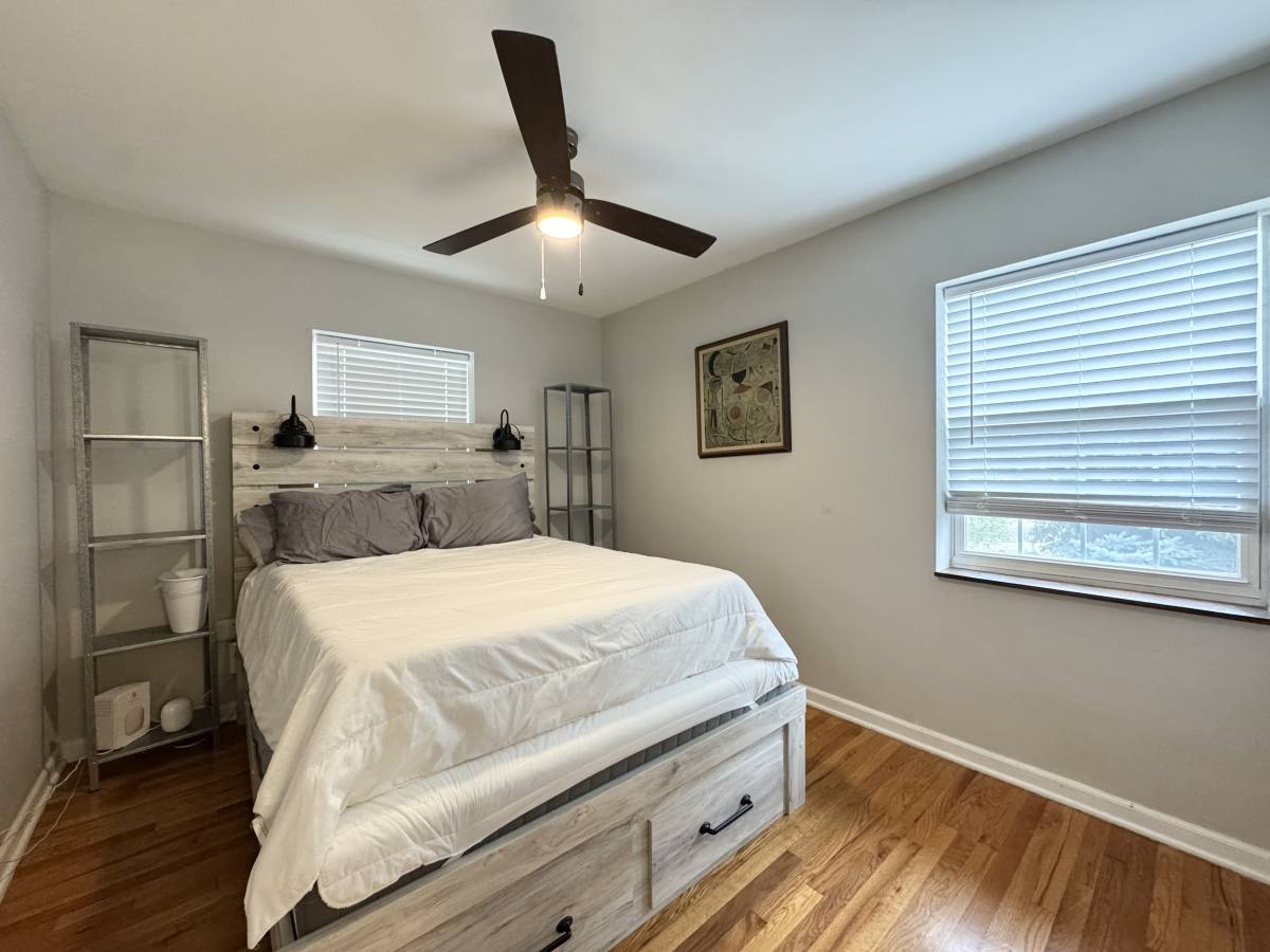 Condo for rent at 4504 Holly St #2N, Kansas City, MO 64111