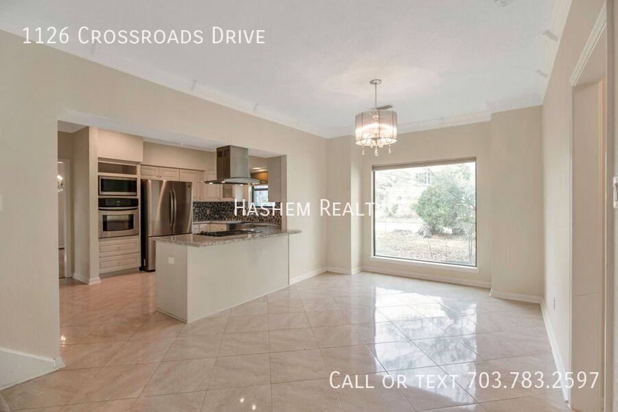 House for rent at 1126 Crossroads Dr, Houston, TX 77079