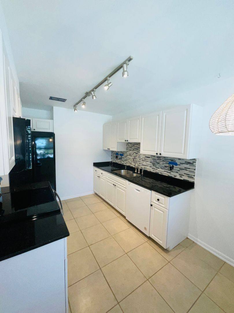 Apartment for rent at 316 Hernando St, Fort Pierce, FL 34949