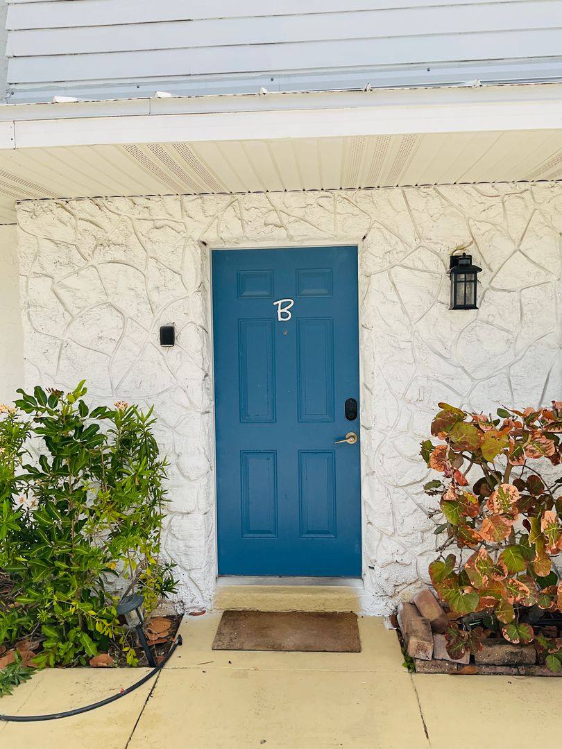 Apartment for rent at 316 Hernando St, Fort Pierce, FL 34949
