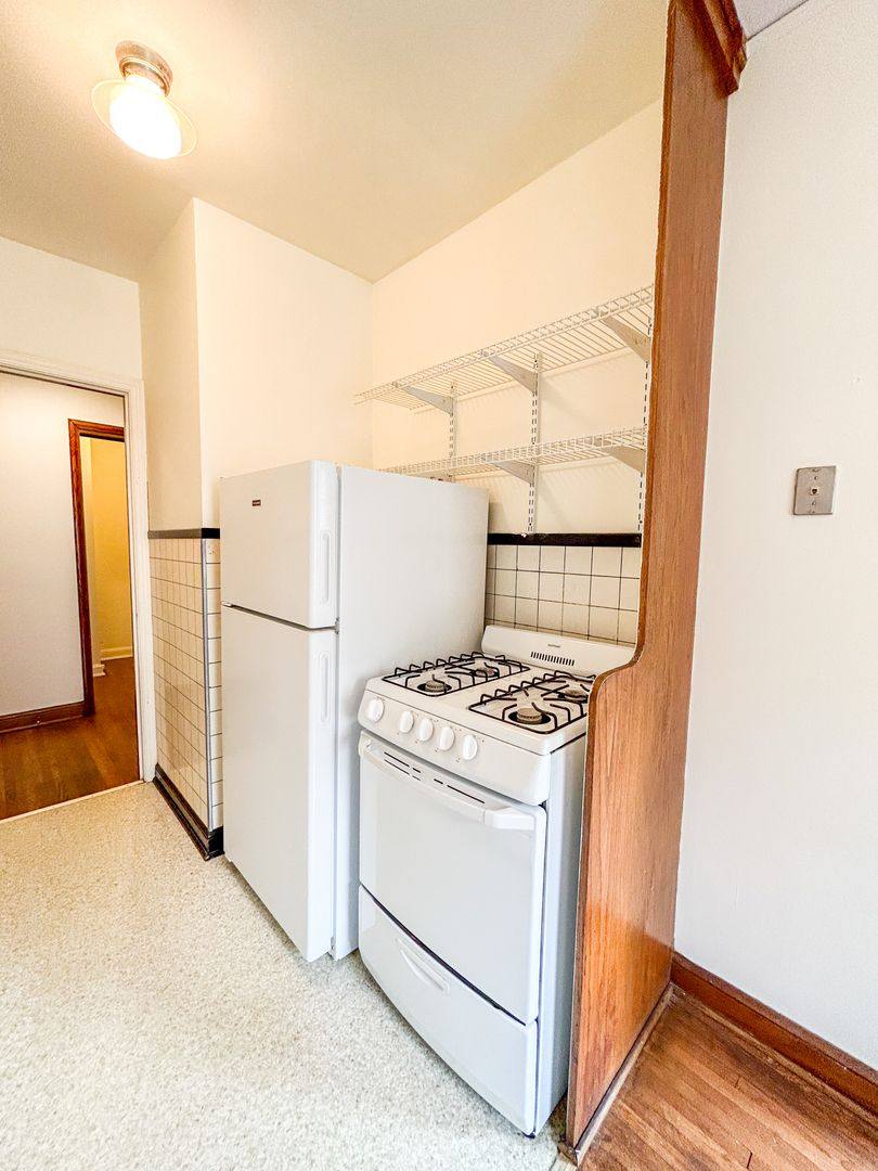 Apartment for rent at 2122 Grand Ave S, Minneapolis, MN 55405