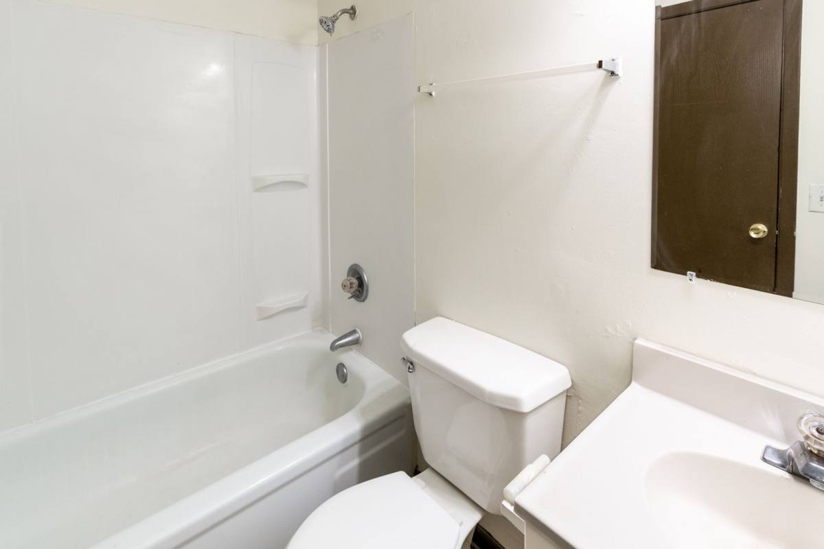Apartment for rent at 2122 Grand Ave S, Minneapolis, MN 55405