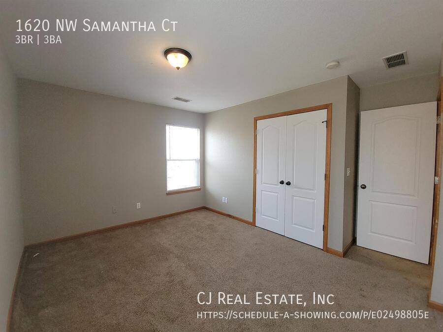 Townhouse for rent at 1620 NW Samantha Court, Blue Springs, MO 64015