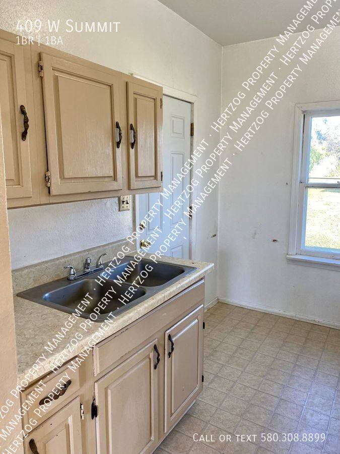House for rent at 409 W Summit, Ponca City, OK 74601