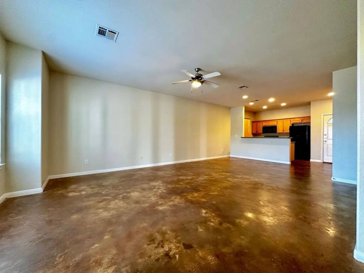 Townhouse for rent at 1925 S 12th St, Waco, TX 76706