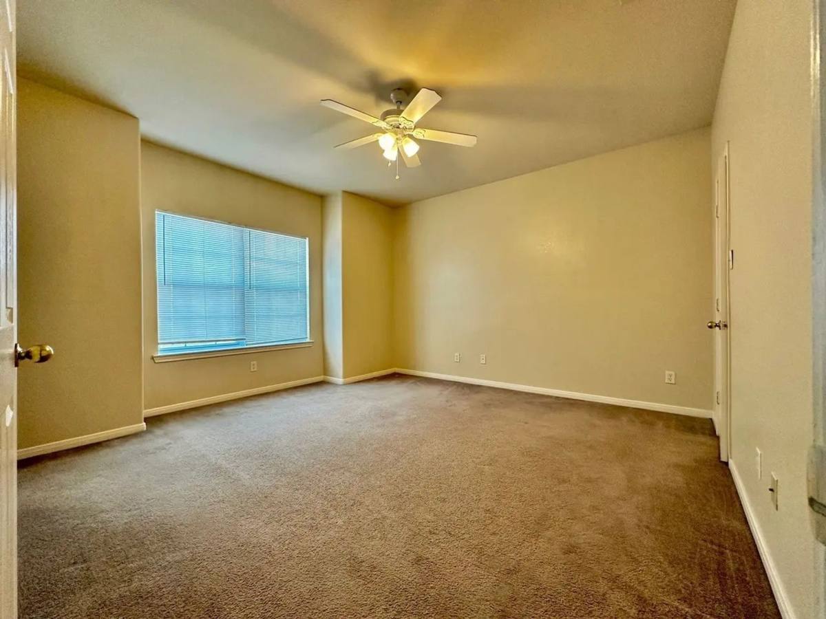 Townhouse for rent at 1925 S 12th St, Waco, TX 76706