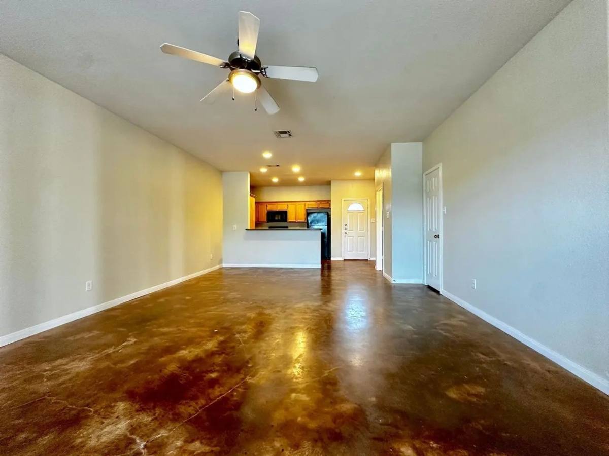 Townhouse for rent at 1925 S 12th St, Waco, TX 76706