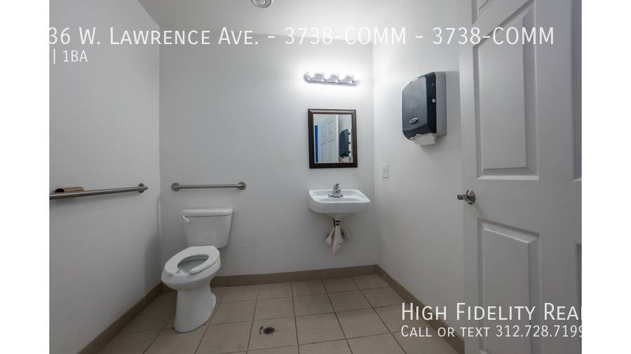 Apartment for rent at 3736 W Lawrence Ave #COMM, Chicago, IL 60625