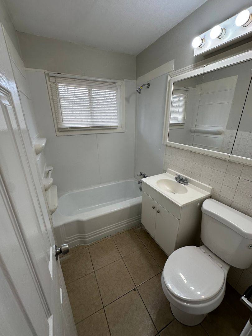 House for rent at 11302 Corrington Ave, Kansas City, MO 64134