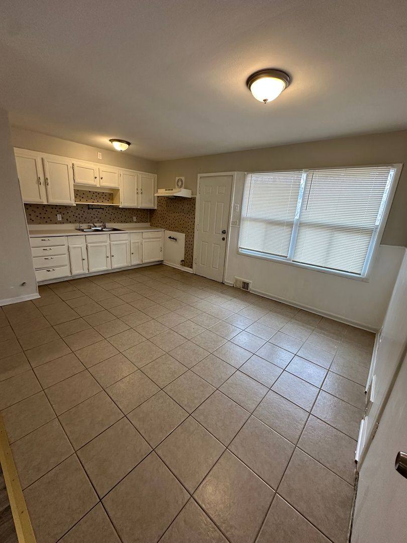 House for rent at 11302 Corrington Ave, Kansas City, MO 64134